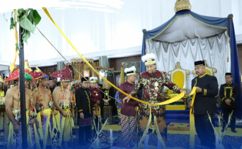 MOMEN SAKRAL: Bepelas Malam Pertama Kesultanan Kutai Kartanegara Ing Martadipura