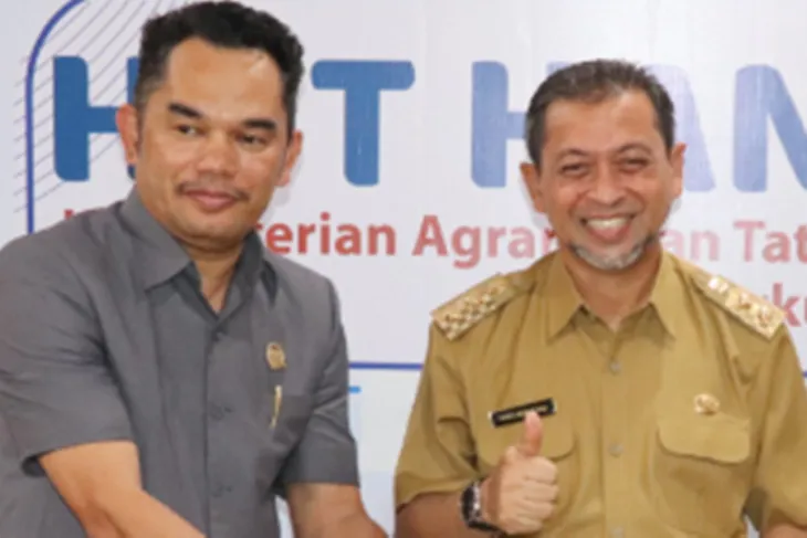 SINERGI: Ketua DPRD Kaltim Hasanuddin Mas’ud (kiri) bersama Wakil Gubernur Kaltim Hadi Mulyadi.