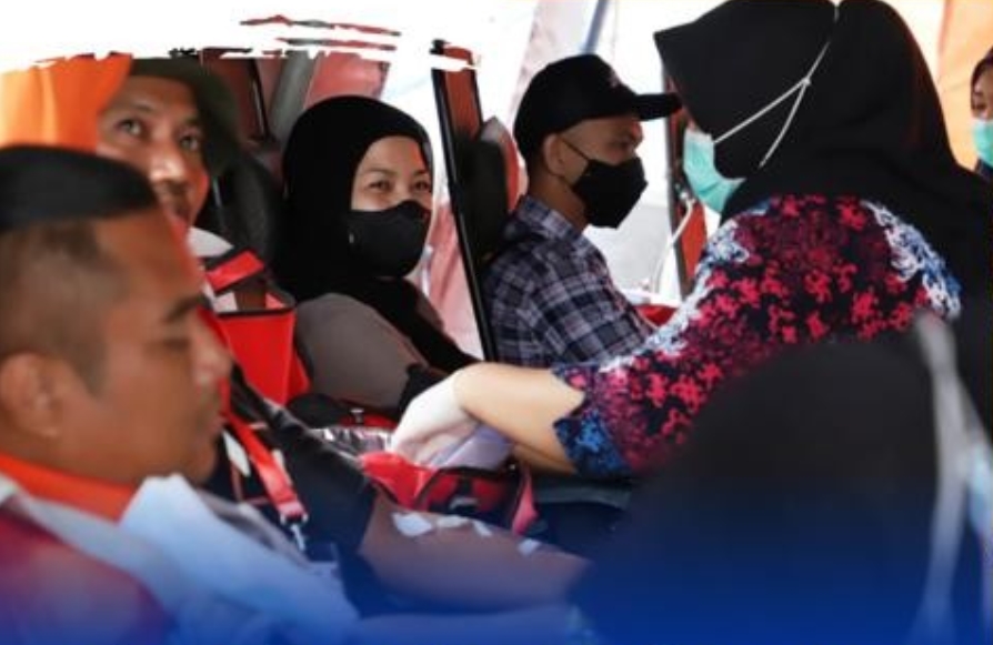 FOTO : Donor Darah Peringatan PRB 2022 di di Halaman BSCC Dome Balikpapan, Kamis (13/10/2022).