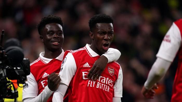 FOTO : Saka dan Nketiah menjadi penentu kemenangan Arsenal atas MU. Foto: PA Images via Getty Images/John Walton - PA Images