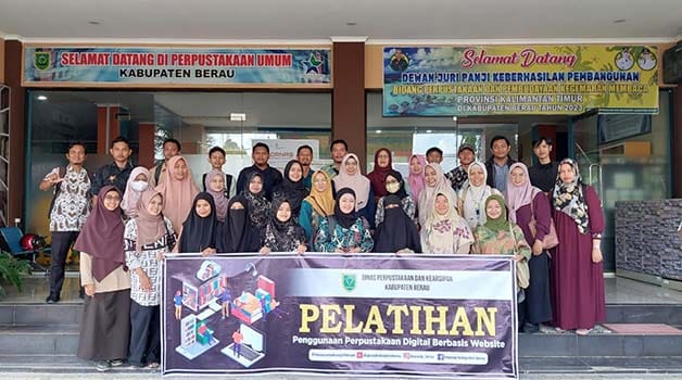 TERUS BERKEMBANG: Pelatihan pustakawan terhadap transaksi peminjaman buku secara dalam jaringan diharapkan bisa membantu masyarakat dalam mengakses perpustakaan.