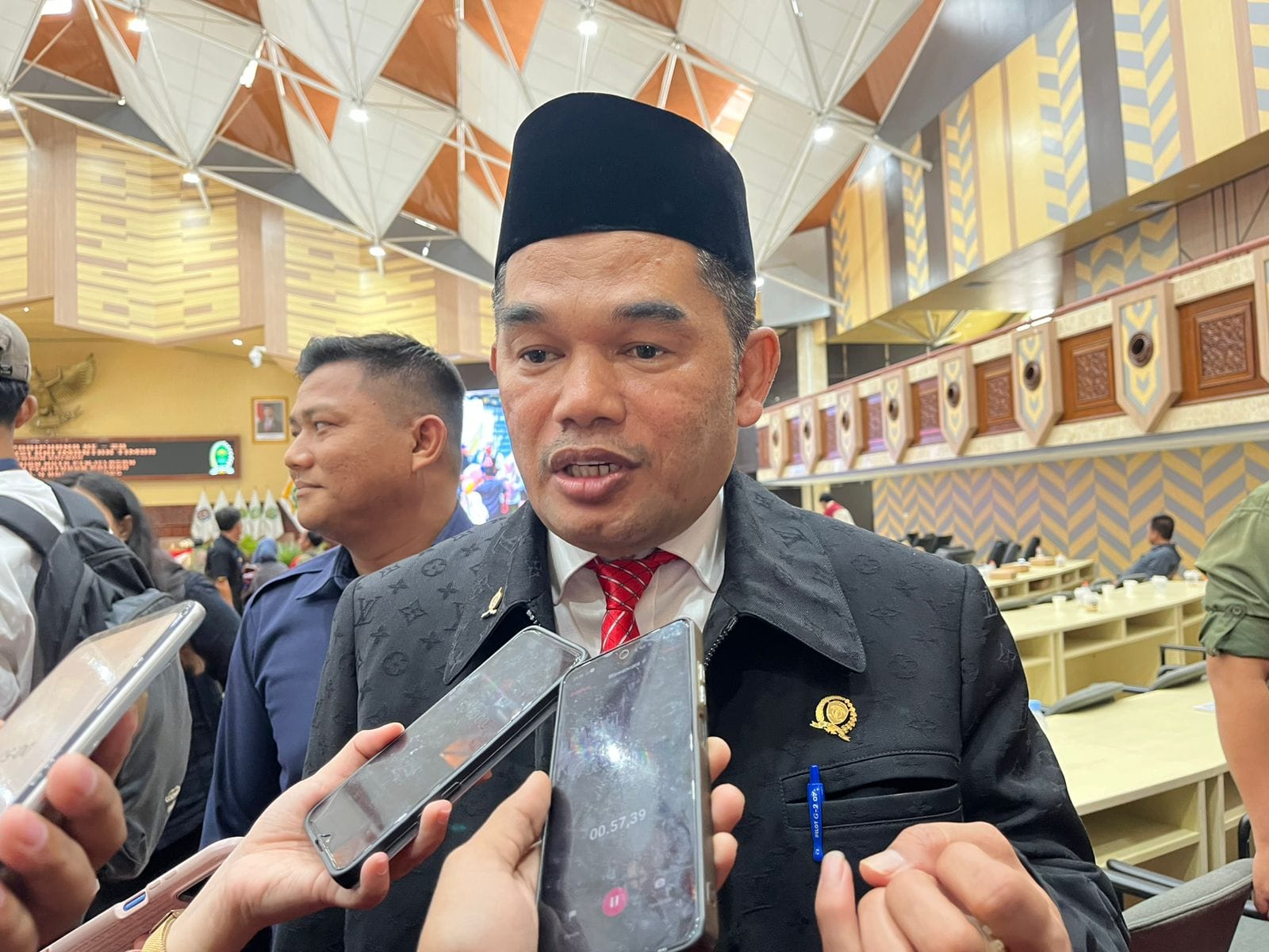 Ketua DPRD Kalimantan Timur — Hasanuddin Mas’ud.