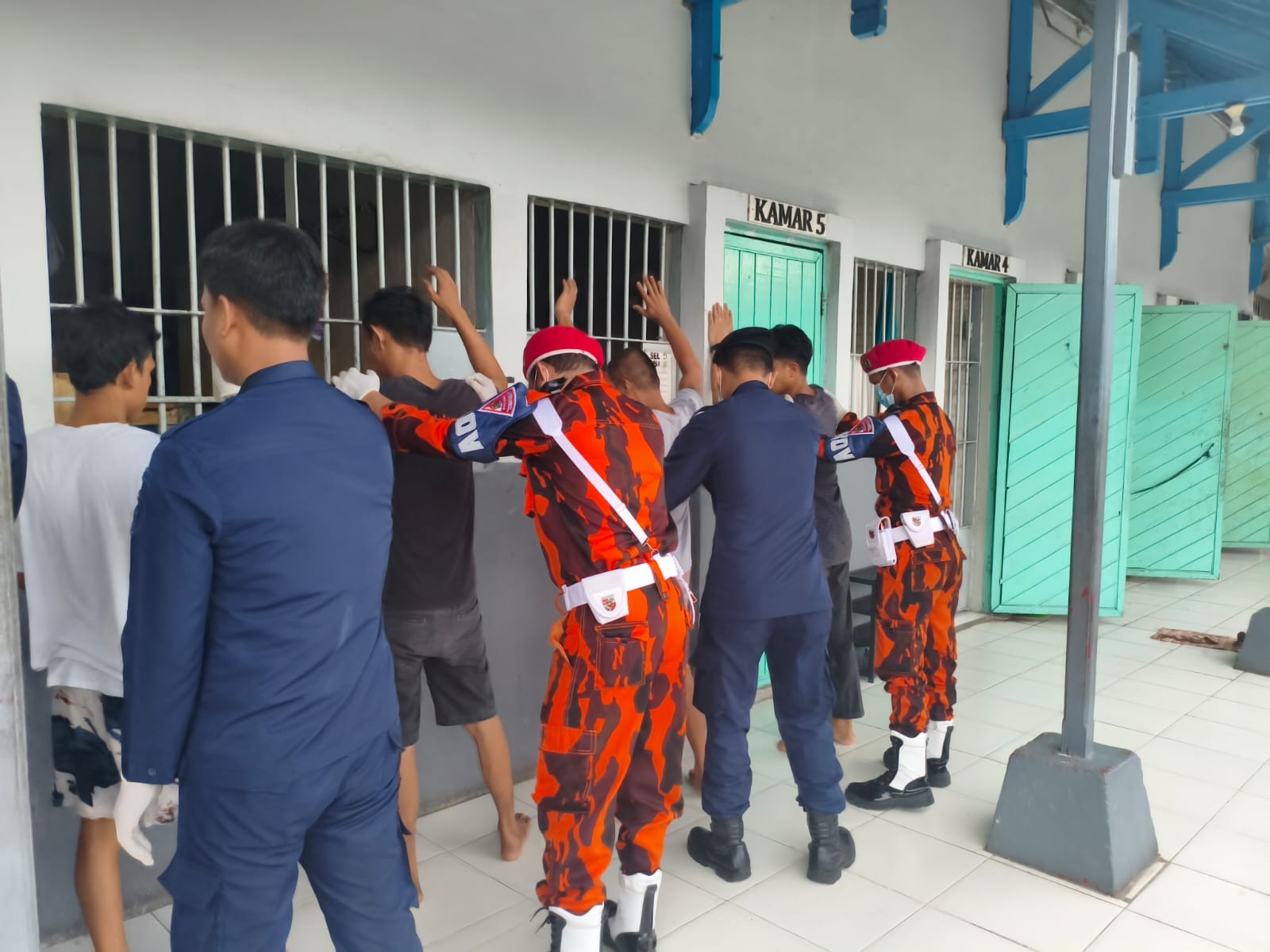 Foto: Rutan Kelas IIA Balikpapan gelar apel pembacaan ikrar Pemasyarakatan Bersih dari Handphone ilegal, Narkoba, dan Penipuan (Halinar)