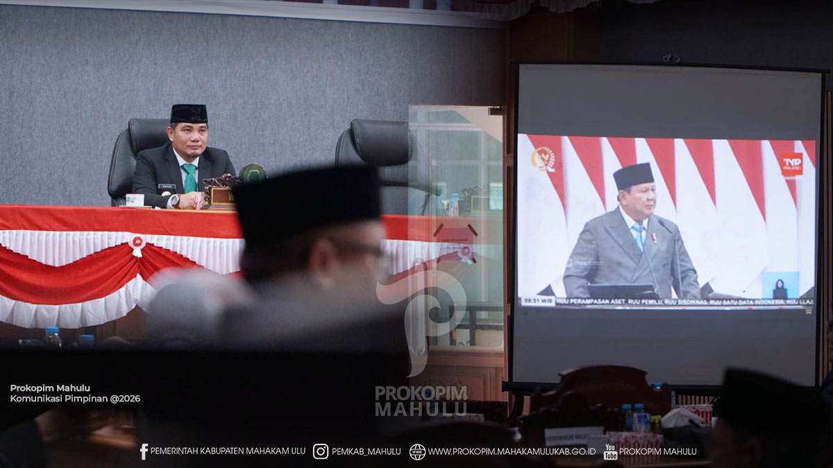 Wakil Bupati Mahakam Ulu Suhuk menghadiri Rapat Paripurna DPRD Kabupaten Mahakam Ulu dengan agenda mendengarkan Pidato Kenegaraan Presiden Republik Indonesia Prabowo Subianto